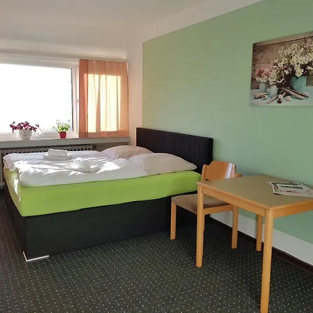 Berghotel מלון באד אויינהאוזן